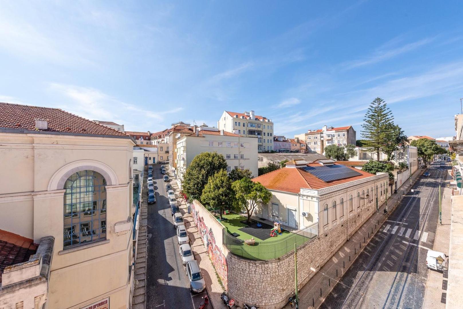 Guestready - Porta De Alfama, For Up To 6 Guests! Apartment Lisbon Bagian luar foto